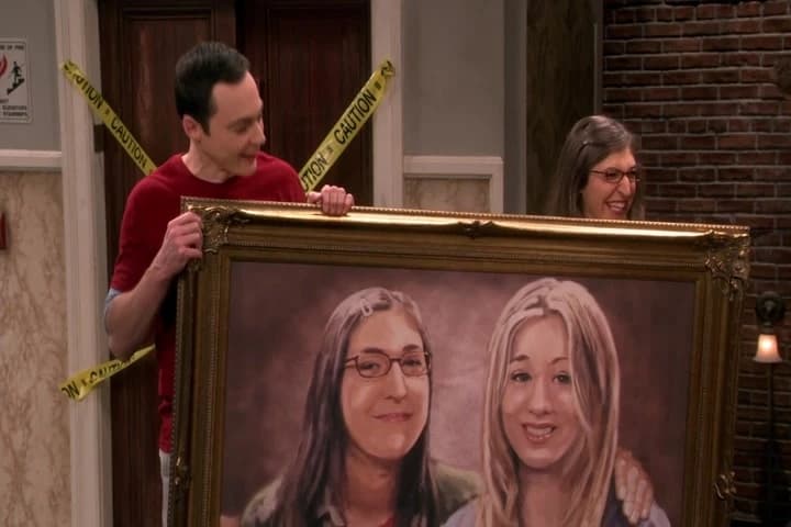 Look, it's the same smile
she has in the painting.