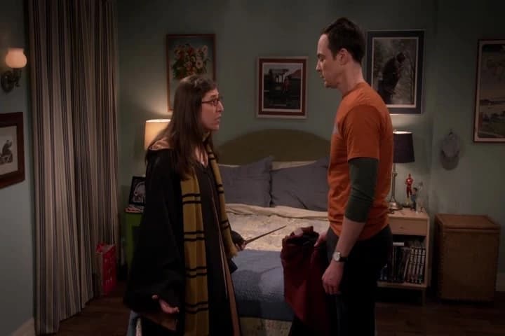 (SIGHS) Sheldon, do you really want to
argue with me on my birthday?