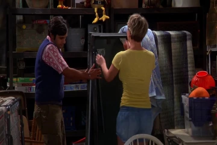 - Hey, Penny, can you give me a hand with this?
- Sure.